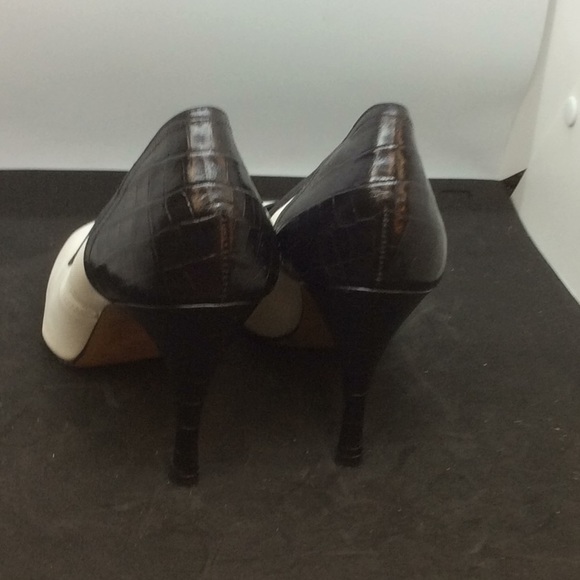 Donald j pliner - Picture 2 of 3